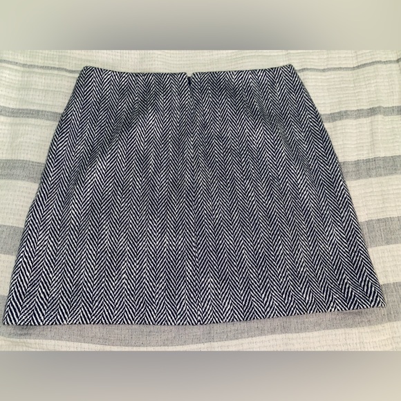 Theory Mini Skirt - Picture 8 of 11